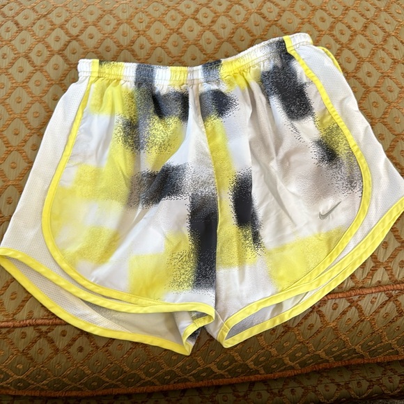 Nike Dri-Fit Shorts - Picture 1 of 1